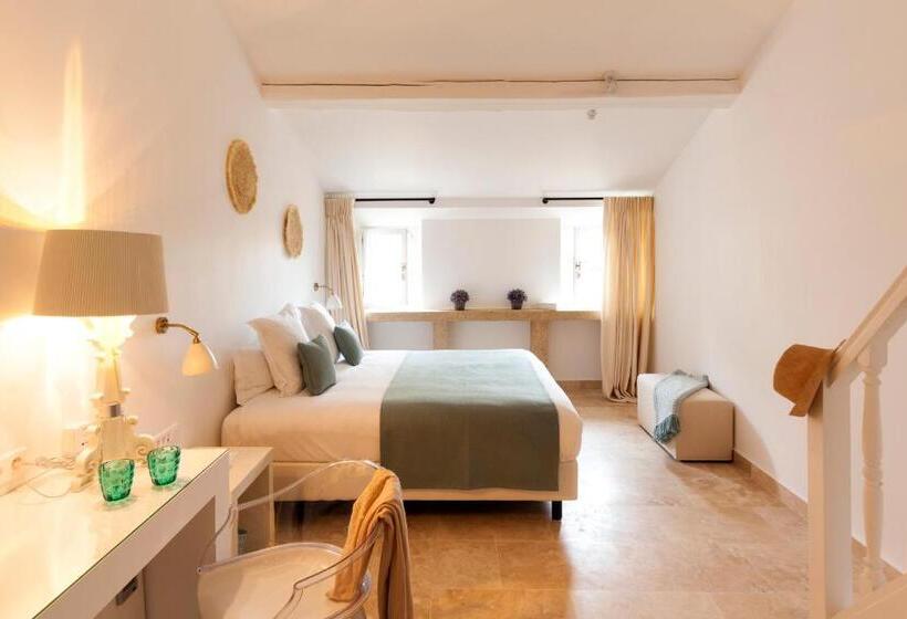 جناح جونيور, Le Vieux Castillon