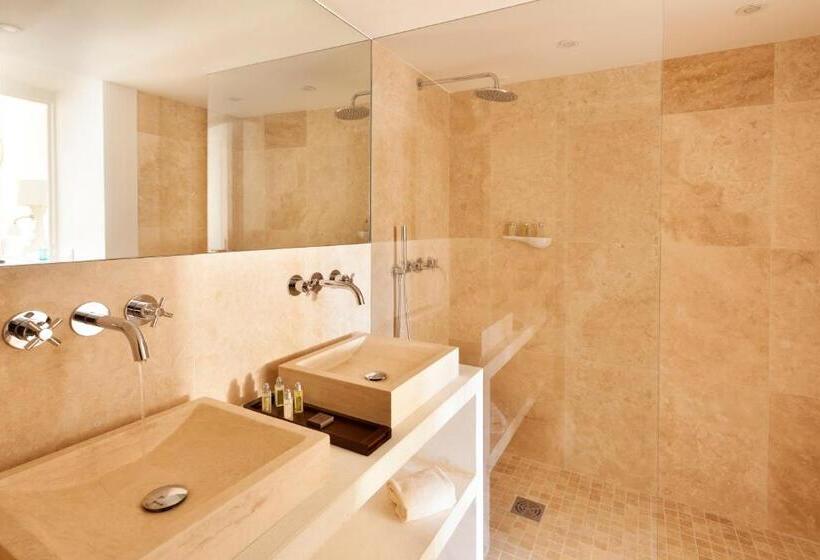 جناح جونيور, Le Vieux Castillon