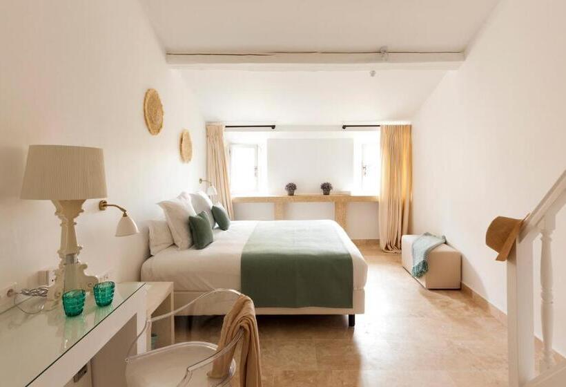 جناح جونيور, Le Vieux Castillon