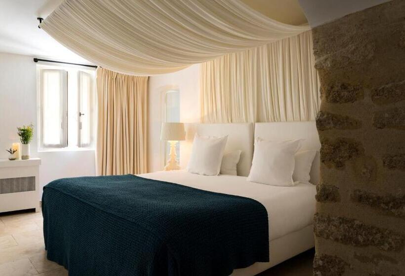 جناح, Le Vieux Castillon