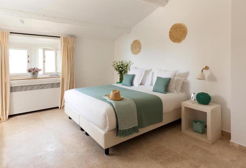 جناح مزود بتراس, Le Vieux Castillon