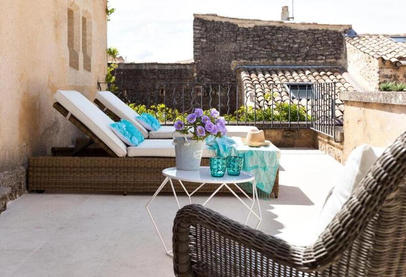 جناح مزود بتراس, Le Vieux Castillon