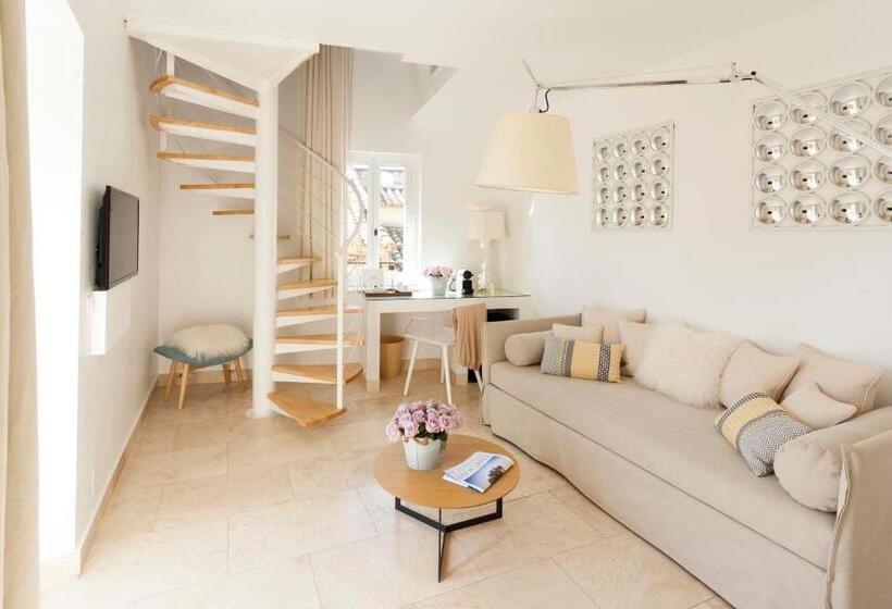 جناح مزود بتراس, Le Vieux Castillon