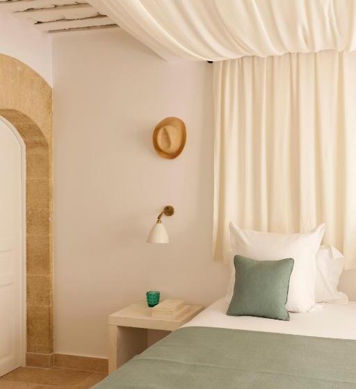 غرفة قياسية, Le Vieux Castillon