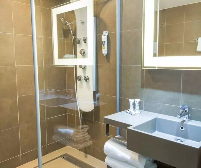 اتاق خانوادگی پرستیژ, Mercure Béziers