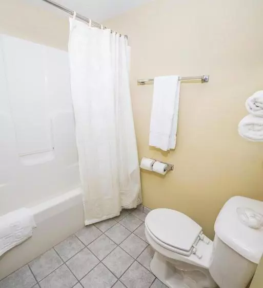 ２ダブルベッドのスタンダードルーム, Our Guest Inn And Suites   Downtown