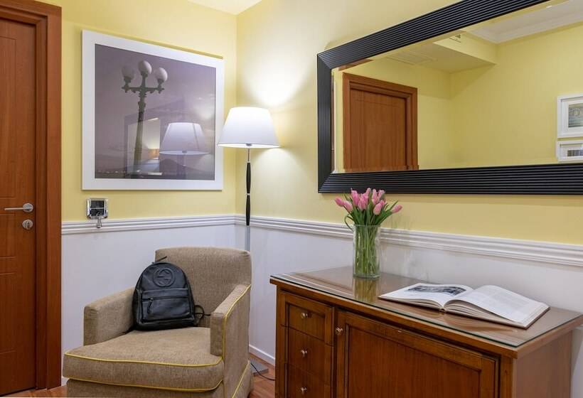 سوییت جونیور, Palazzo Turchini