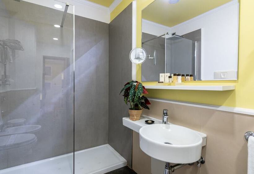 سوییت جونیور, Palazzo Turchini