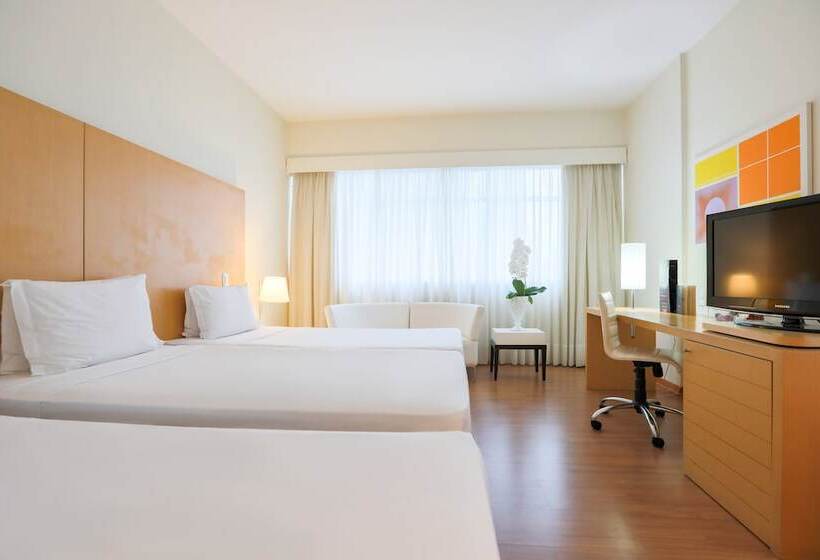 Номер Deluxe, Pestana Curitiba