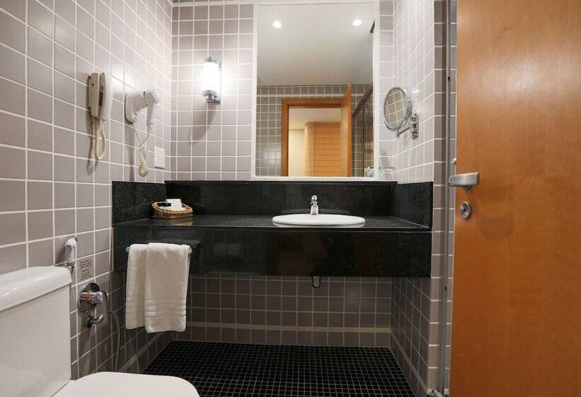 Номер Deluxe, Pestana Curitiba