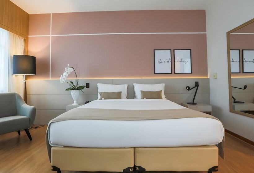 Номер Deluxe, Pestana Curitiba