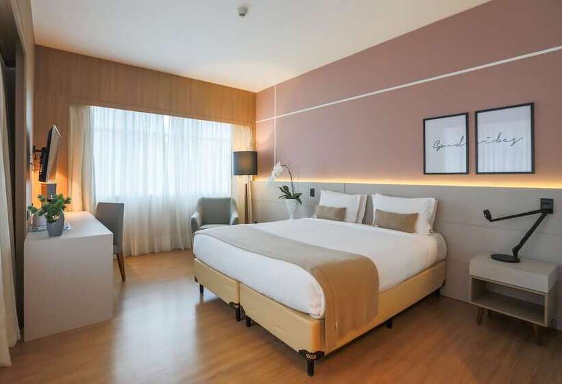 Номер Deluxe, Pestana Curitiba