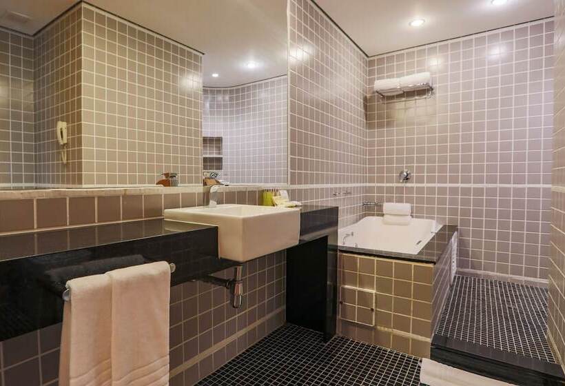 Президентский Люкс, Pestana Curitiba