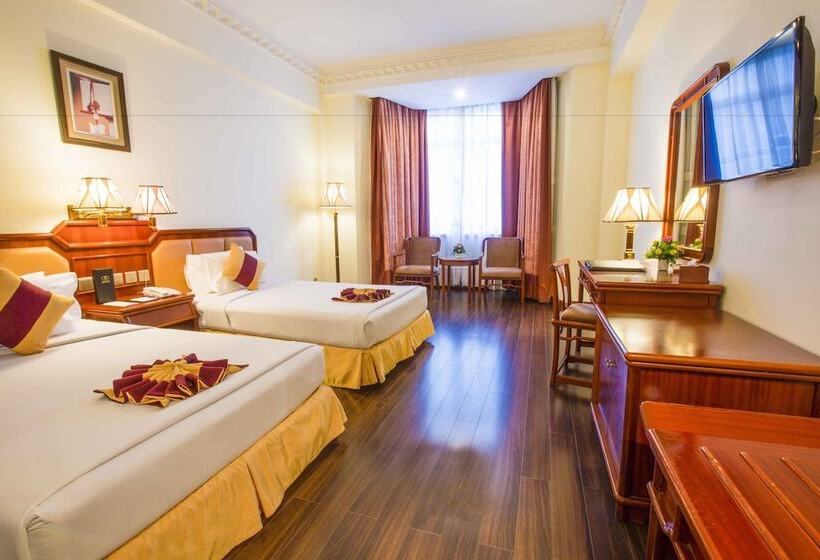 اتاق سوپریور, Phnom Penh
