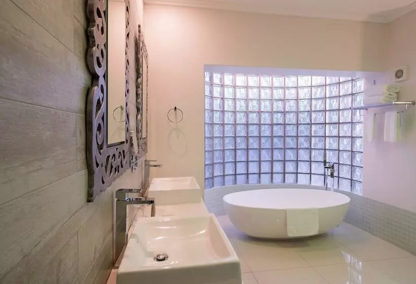 اتاق استاندارد با تخت دوبل و چشم‌انداز, Protea Hotel By Marriott Mossel Bay