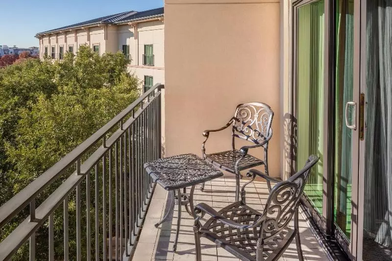 キングサイズベッドのスタンダードルーム, The Westin Dallas Stonebriar Golf Resort & Spa