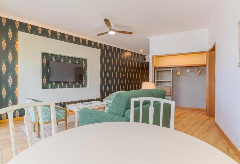 غرفة قياسية ثلاثية ذات إطلالة جانبية على البحر, Pestana Vila Lido Madeira Ocean