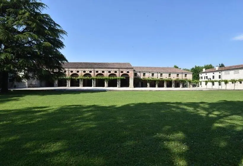 デラックスルーム, Tenuta Le Risare