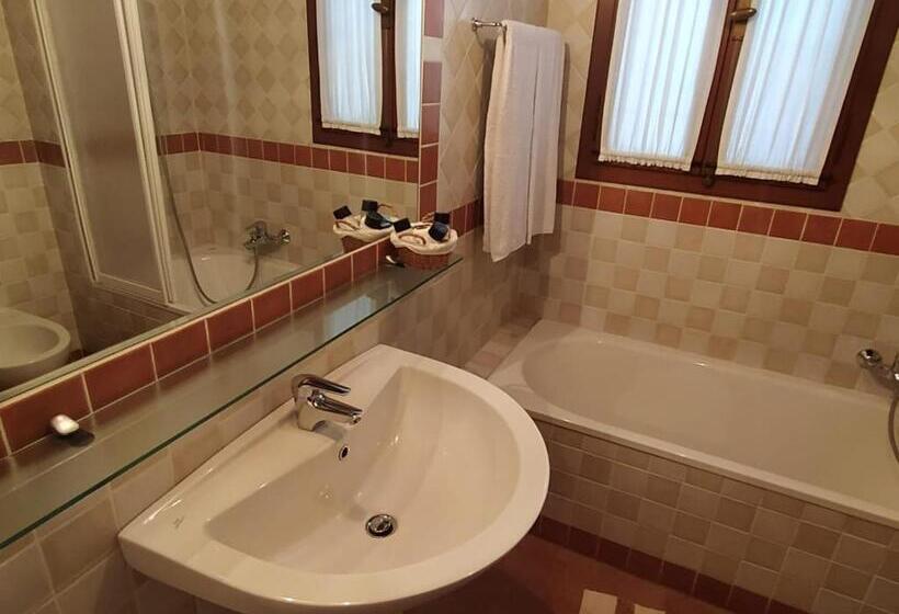 スタンダードルーム, Tenuta Le Risare