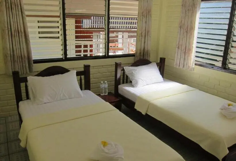 Standard-bungalow, Cameron Island Resort