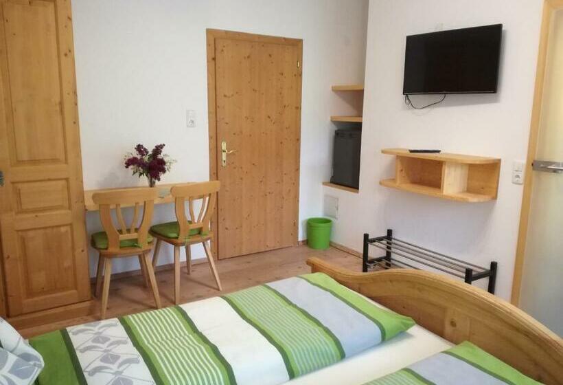 חדר סטנדרט עם מרפסת, Bio Bauernhof Moas