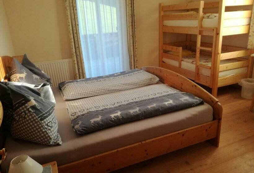 חדר משפחתי, Bio Bauernhof Moas