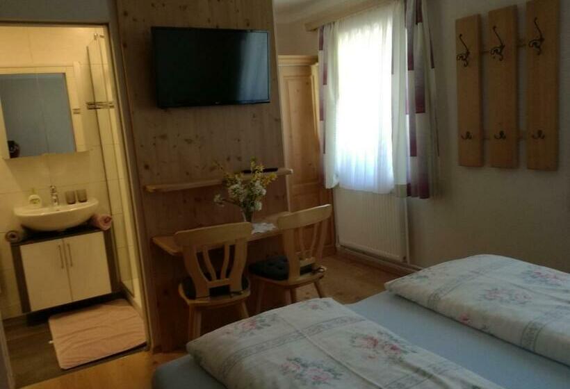 חדר סטנדרט לארבעה, Bio Bauernhof Moas