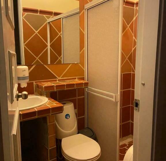 اتاق خانوادگی, Campestre Manoa