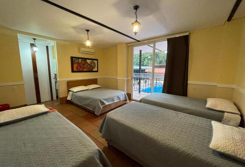 اتاق لوکس خانوادگی, Campestre Manoa