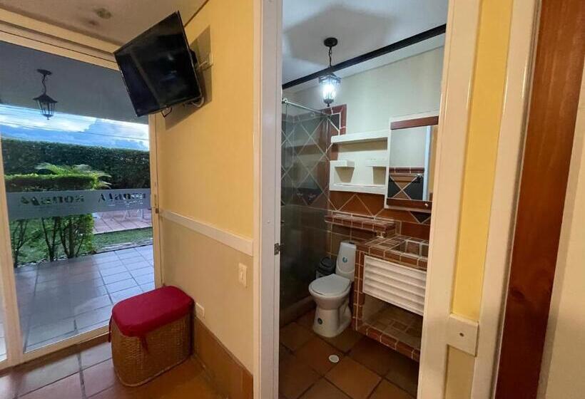 اتاق لوکس خانوادگی, Campestre Manoa