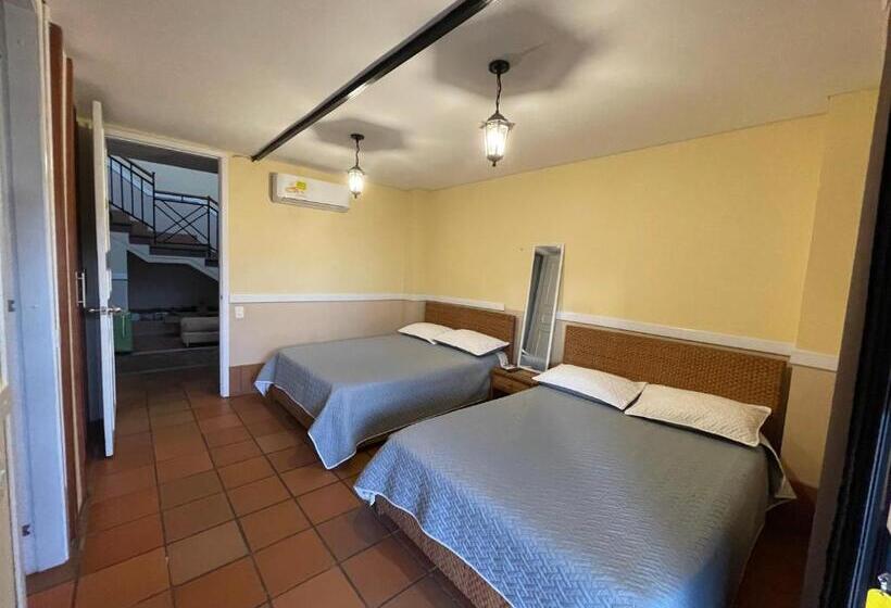 اتاق لوکس خانوادگی, Campestre Manoa