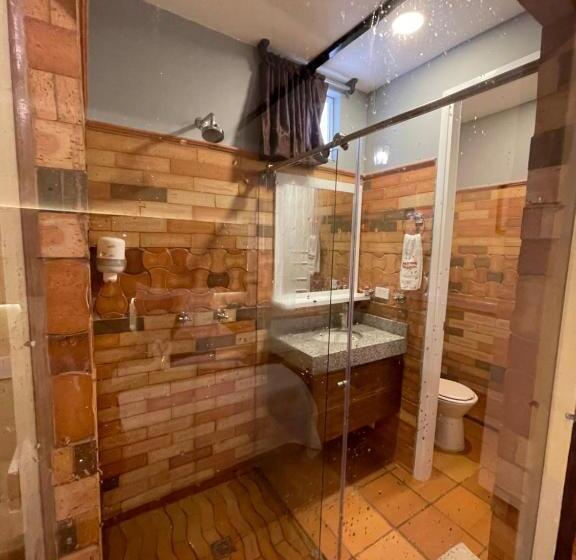 اتاق لوکس با بالکن, Campestre Manoa