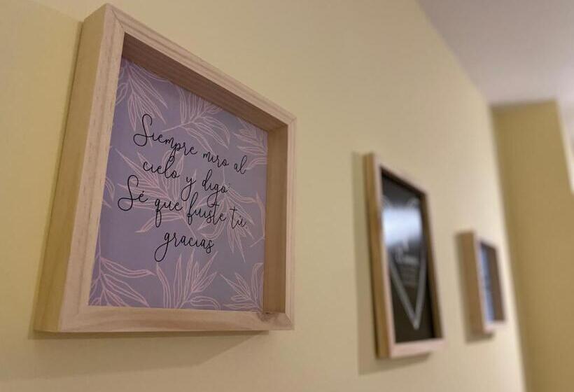 اتاق لوکس, Campestre Manoa