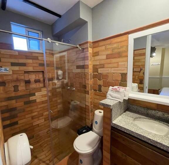 اتاق لوکس, Campestre Manoa