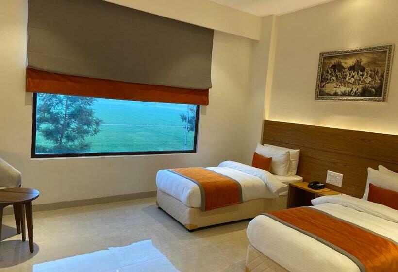 수피리어 룸, Icon Rajpura