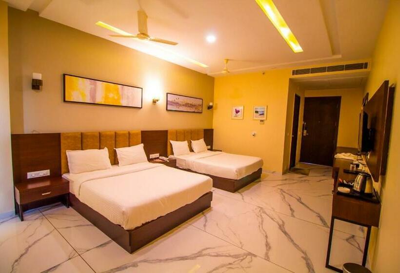 Семейный Номер, The Bhagwati Resort
