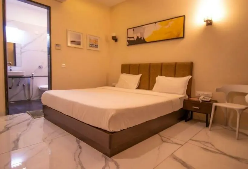デラックスルーム, The Bhagwati Resort