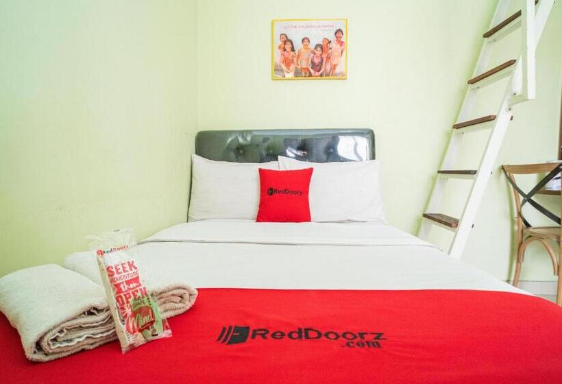 غرفة قياسية, Reddoorz Syariah Near Suncity Mall Sidoarjo
