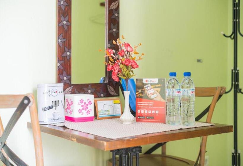 غرفة إقتصادية, Reddoorz Syariah Near Suncity Mall Sidoarjo