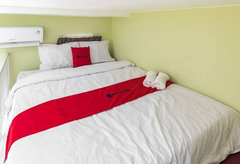 غرفة قياسية, Reddoorz Syariah Near Suncity Mall Sidoarjo