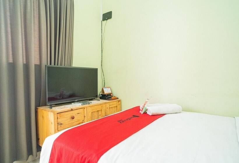 غرفة قياسية, Reddoorz Syariah Near Suncity Mall Sidoarjo