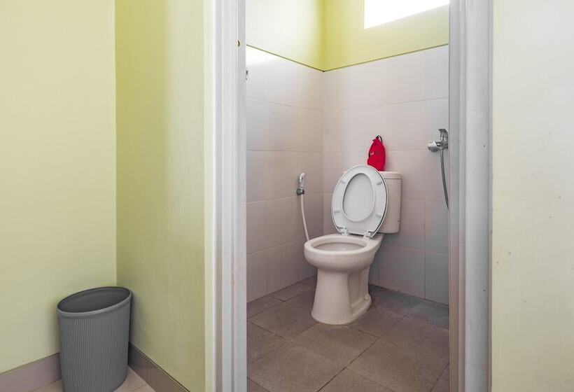 غرفة قياسية, Reddoorz Syariah Near Suncity Mall Sidoarjo