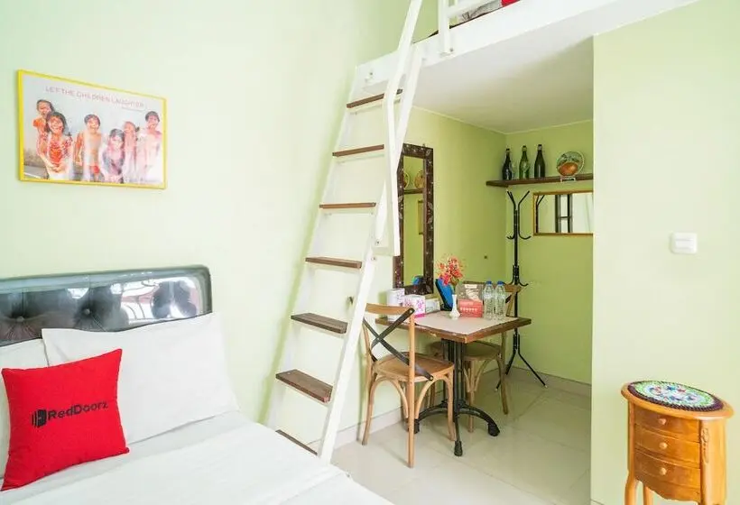 اتاق استاندارد, Reddoorz Syariah Near Suncity Mall Sidoarjo