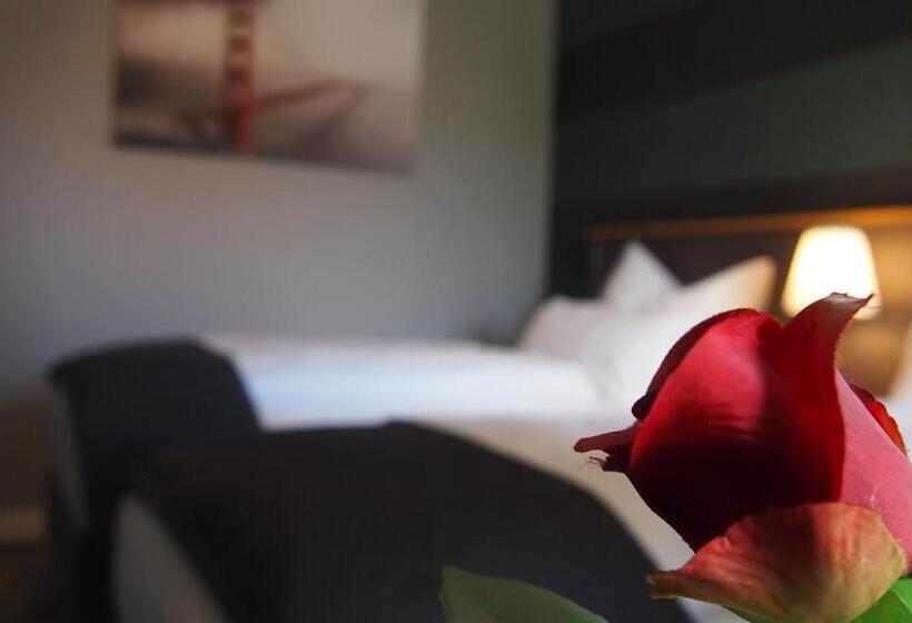 חדר דחוקס עם מיטת קינג, Garni Am Schloss