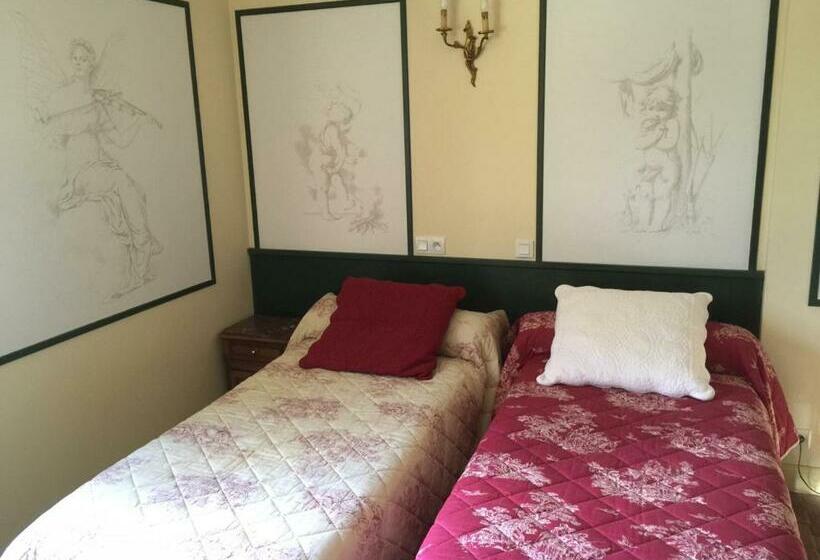 غرفة قياسية مطلّة علي الحديقة, La Valinière