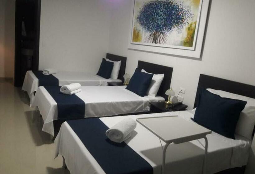 스탠다드 트리플 룸, Girón Plaza