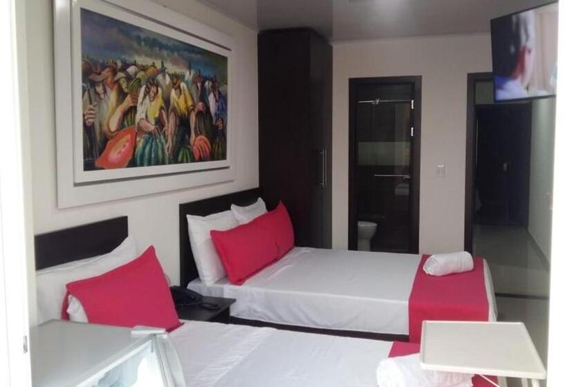 패밀리 룸, Girón Plaza