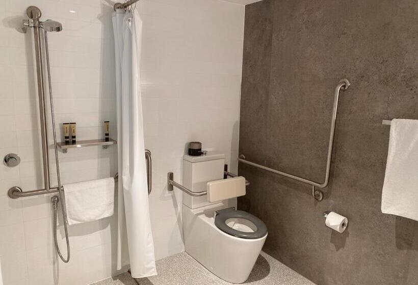 اتاق استاندارد با تخت بزرگ برای معلولان, Pasadena Sydney