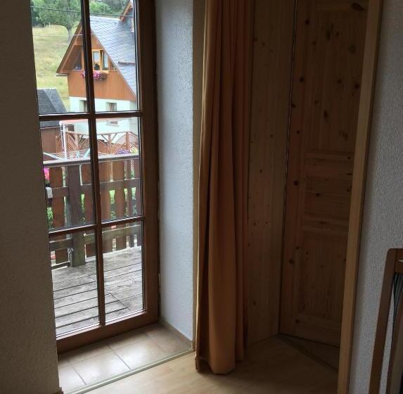 バルコニー付きスタンダードルーム, Landhotel Quelle