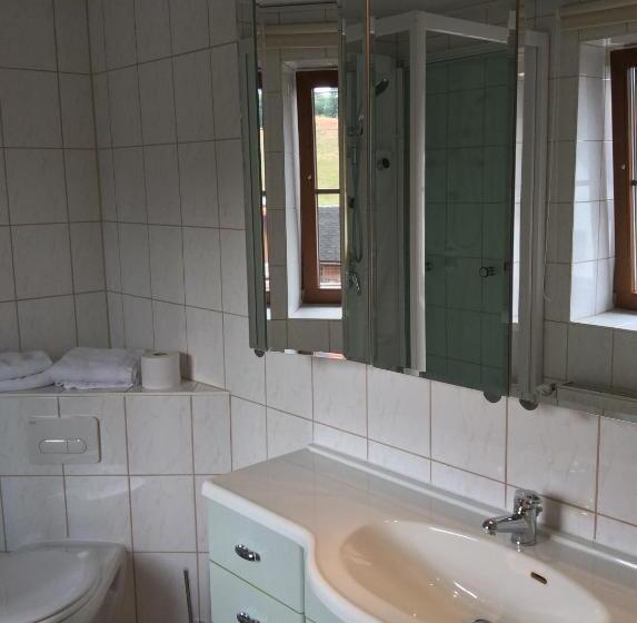 バルコニー付きスタンダードルーム, Landhotel Quelle